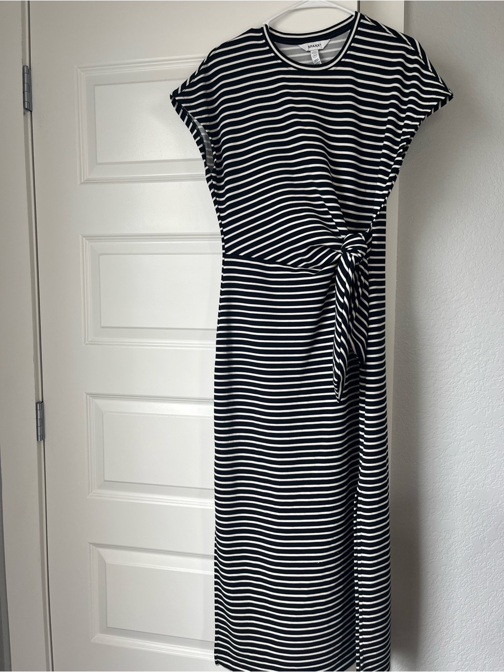 SPANX Black & White Striped Tie Waist Midi Dress – Size Medium